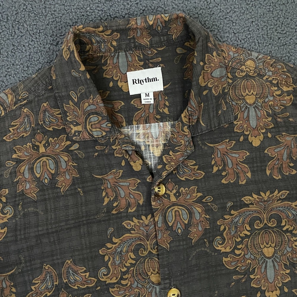 Rhythm Shirt Mens Medium Camp Collar Hawaiian Cotton Rayon Floral Huckberry